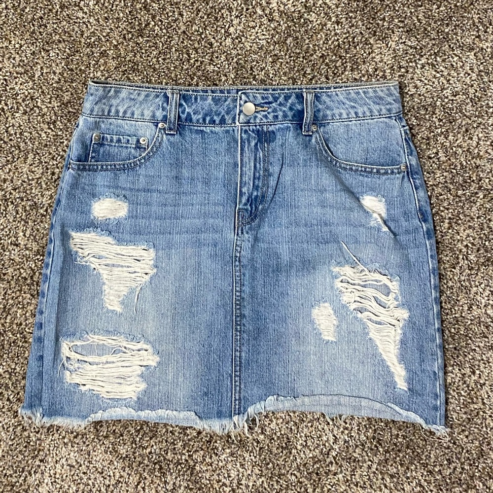 Forever21 Distressed denim mini-skirt, size L